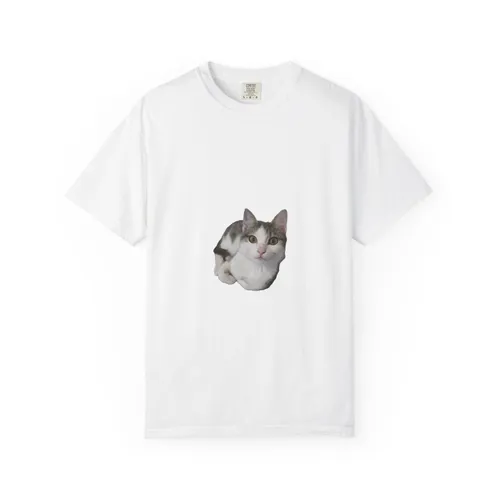 Cat Photo Tee — Cute Relaxed Cat Graphic T-Shirt